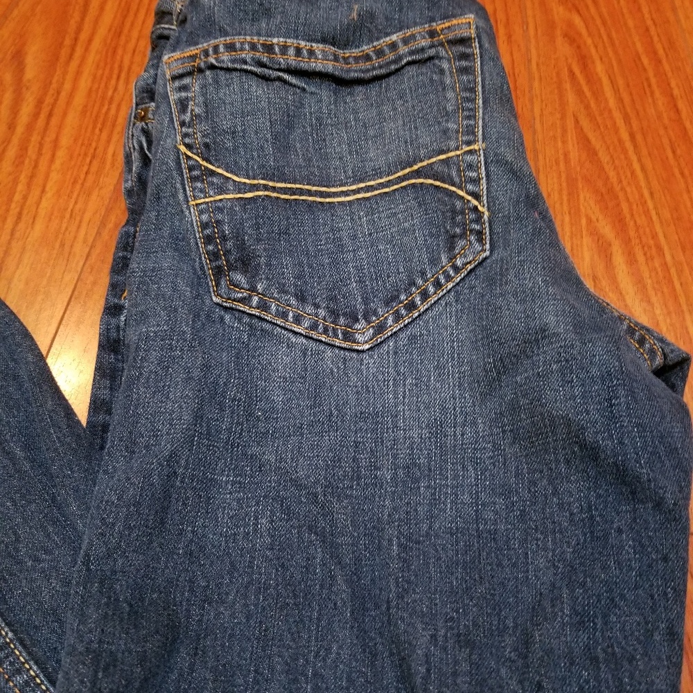 Jean's - Picture 2 of 5